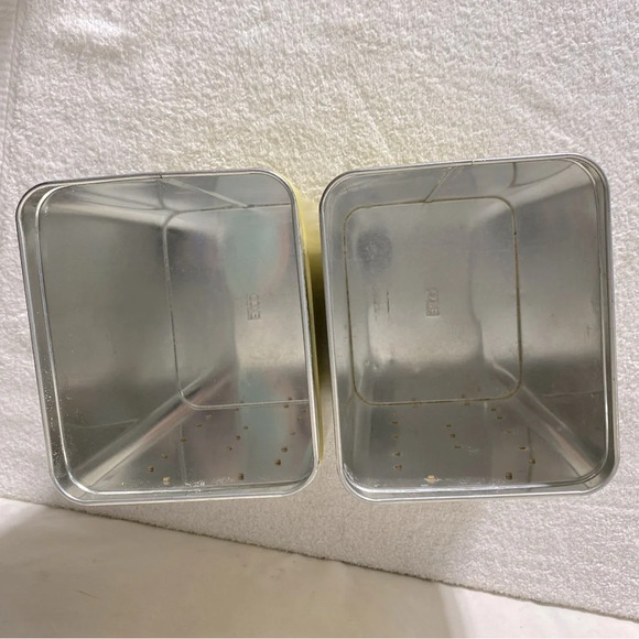 Vintage  Ekco Canada Limited Yellow Tan Metal Canister Set Flour Sugar - Picture 7 of 12